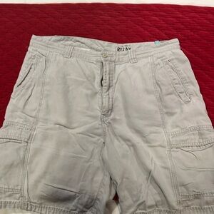 Tommy Bahama relax cargo shorts. Men’s size 38. Grey and in good condition
